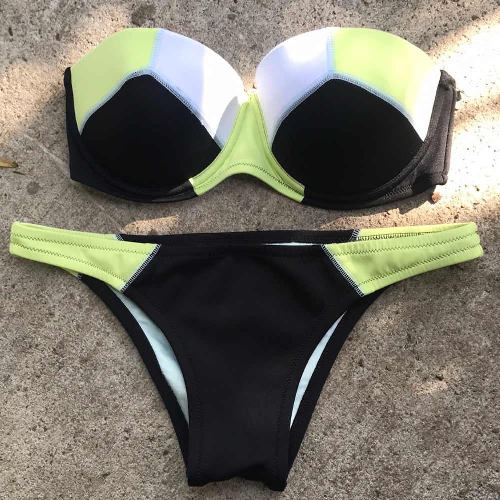 VS Lg Victoria’s Secret Lg Bikini Set top +bottom